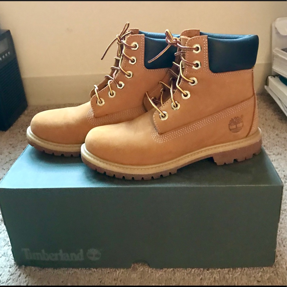 Timberland Womens 6" Premium Waterproof Boots 6M